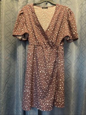SHEIN Mauve Spot Print Wrap Mini Dress